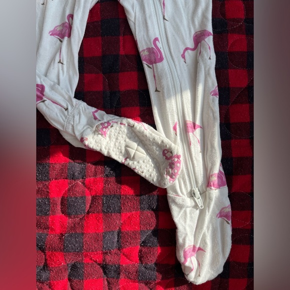 Kyte Baby footie - Flamingo 🦩 🪁 - Picture 2 of 5